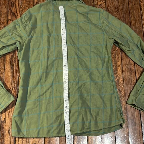 Patagonia Women’s Size 2 Lightweight Flannel Organic Cotton button up - Picture 6 of 6